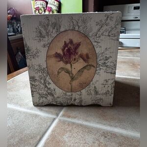 Cheri Blum VTG Wooden Tissue Box🌸